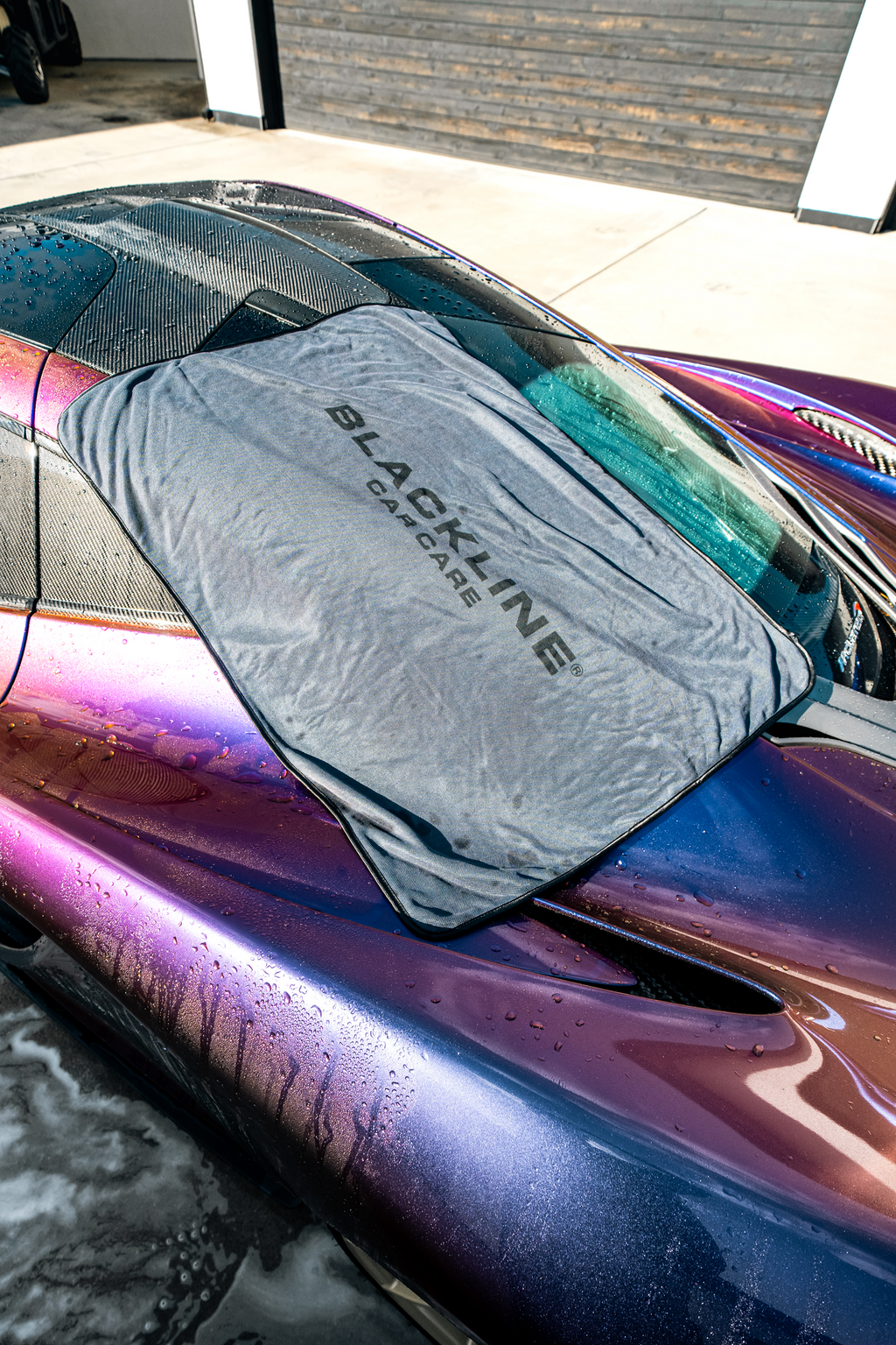 Slim twisted-loop car drying towel texture and construction